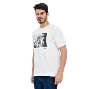 Camiseta Masculina Branca Com Gola Redonda com Estampa Flor Life Soul Free