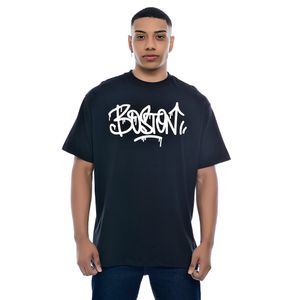 Camiseta Masculina Oversized Gola Redonda com Estampa Boston Frente e Verso Em Alto Relevo Preta