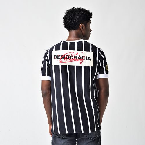 Camiseta Masculina Retrô Corinthians Democracia 1982 Preto